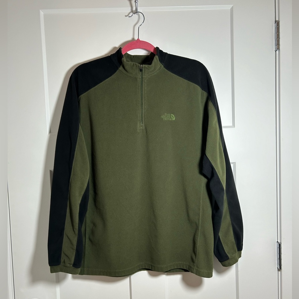 Medium North Face fleece pullover - men’s North Face
